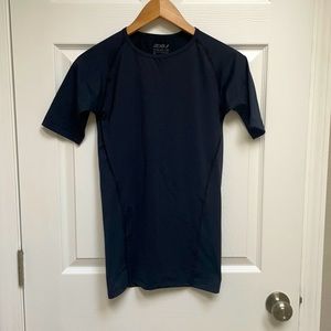 2XU size medium men’s elite compression top BLACK